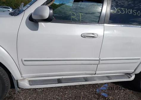 2005 Toyota Sequoia Limited V8 from USA, damaged, VIN 5TDBT48A75S251607